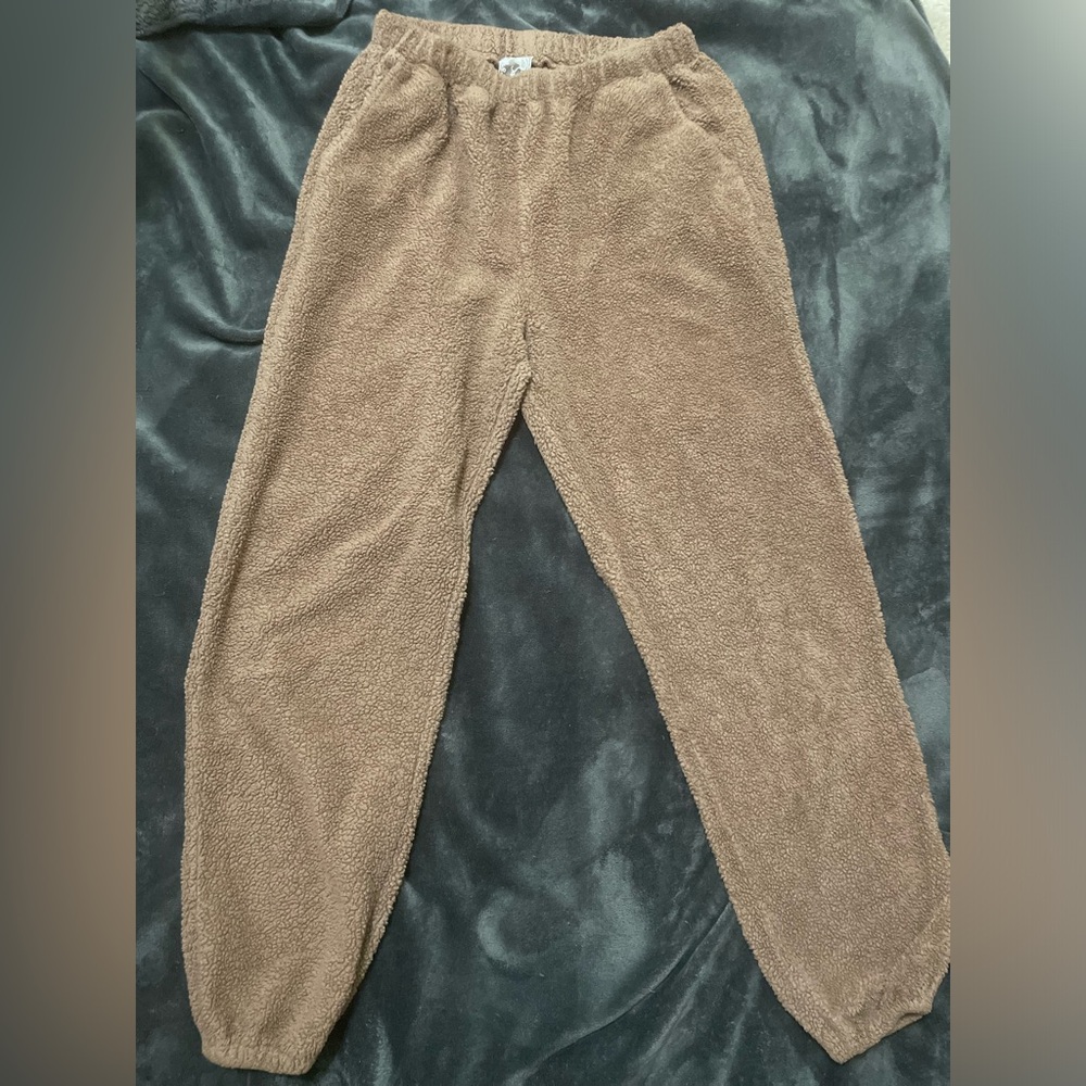 SADIE & SAGE mind your plush joggers in light brown